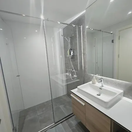 Waterfront Bobiska *